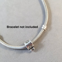 Load image into Gallery viewer, Daisy Stamp CONVERTER BEAD For Charm Bracelet .925 Sterling Silver Works for Pandora, European and many Bangle style bracelets FD03