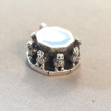 Load image into Gallery viewer, PATIO DE LOS LEONES .925 Sterling Silver Charm Pendant Alhambra Palace/Court of the Lions Fountain Granada Spain Travel Souvenir TP36