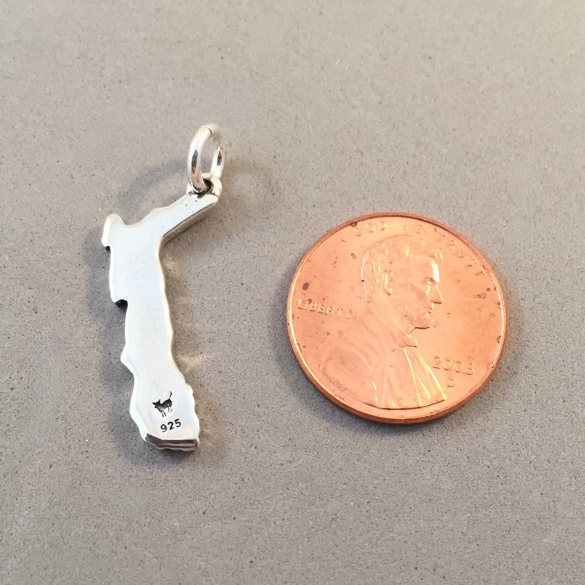 NEW ZEALAND MAP 925 Sterling Silver Charm Pendant Country Auckland Qu new-zealand-map-925-sterling-silver-charm-pendant-country-auckland-qu