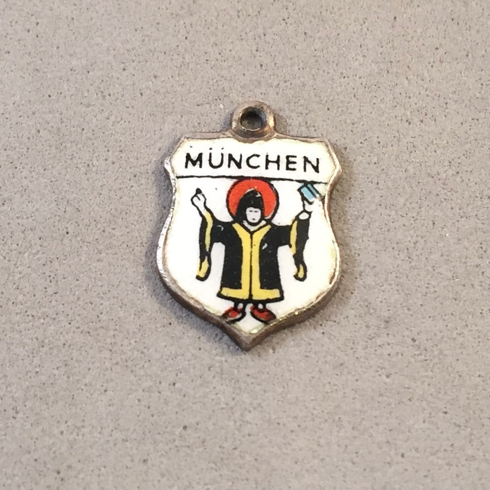 MUNCHEN Vintage Travel Shield Enamel Charm Pendant Monk Europe Germany Munich VS-08