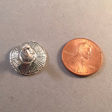 Load image into Gallery viewer, CONICAL / COLLIE HAT .925 Sterling Silver Charm Pendant Vietnam China Japan Asia TA52