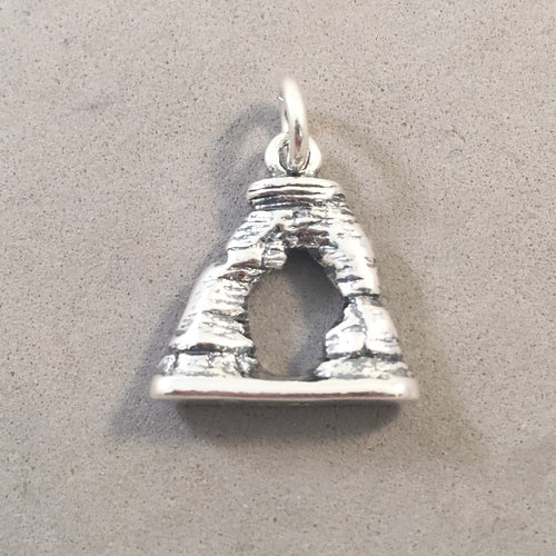 DELICATE ARCH .925 Sterling Silve 3-D Charm Pendant Arches National Park Utah Moab PM63