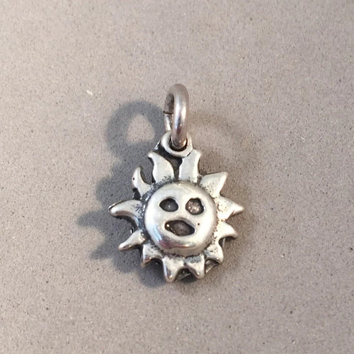 Sale! SUN FACE Small .925 Sterling Silver Charm Pendant Smiling Rays Celestial Mystical Astrology SL56N