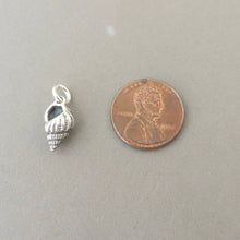 Load image into Gallery viewer, TULIP SEA SHELL .925 Sterling Silver 3-D Charm Pendant Beach Sea Seashell NT37