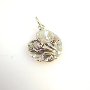 Sale! FROG on LILY PAD .925 Sterling Silver 3-D Charm Pendant Toad Bullfrog SL16N