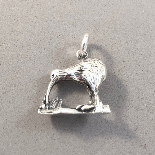 KIWI .925 Sterling Silver 3-D Charm Pendant New Zealand Bird Eating Souvenir Figural bi30