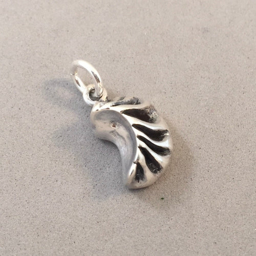 GYOZA .925 Sterling Silver 3-D Charm Pendant Japanese Dumpling Japan Osaka Tokyo kt31