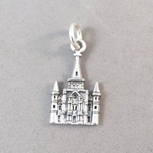 ST. LOUIS CATHEDRAL Detailed .925 Sterling Silver 3-D Charm Pendant New Orleans NOLA TU04