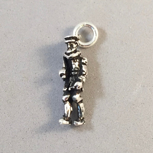 BEEFEATER GUARD .925 Sterling Silver 3-D Charm Pendant UK Royal Palace Yeoman Warders England Souvenir TB32