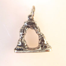 Load image into Gallery viewer, DELICATE ARCH .925 Sterling Silve 3-D Charm Pendant Arches National Park Utah Moab pm04