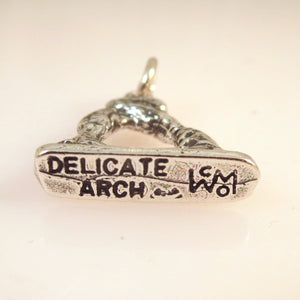 DELICATE ARCH .925 Sterling Silve 3-D Charm Pendant Arches National Park Utah Moab pm04